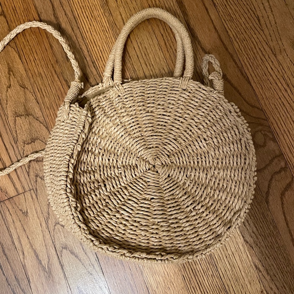 Basket Weave Circle Purse